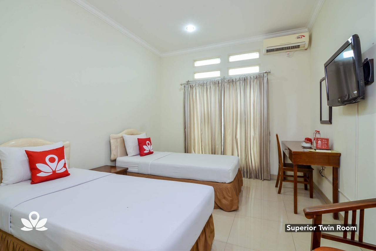 Zen Rooms Basic Gor Cikutra Бандунг Экстерьер фото