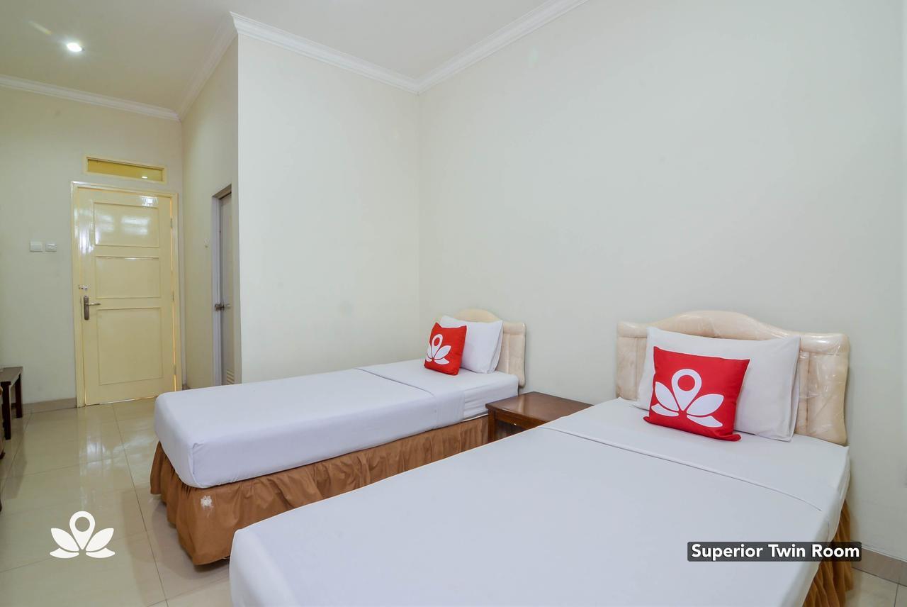 Zen Rooms Basic Gor Cikutra Бандунг Экстерьер фото